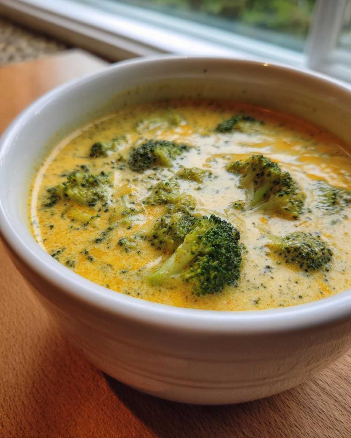 Broccoli Cheddar Soup (Panera Copycat) - detail 4