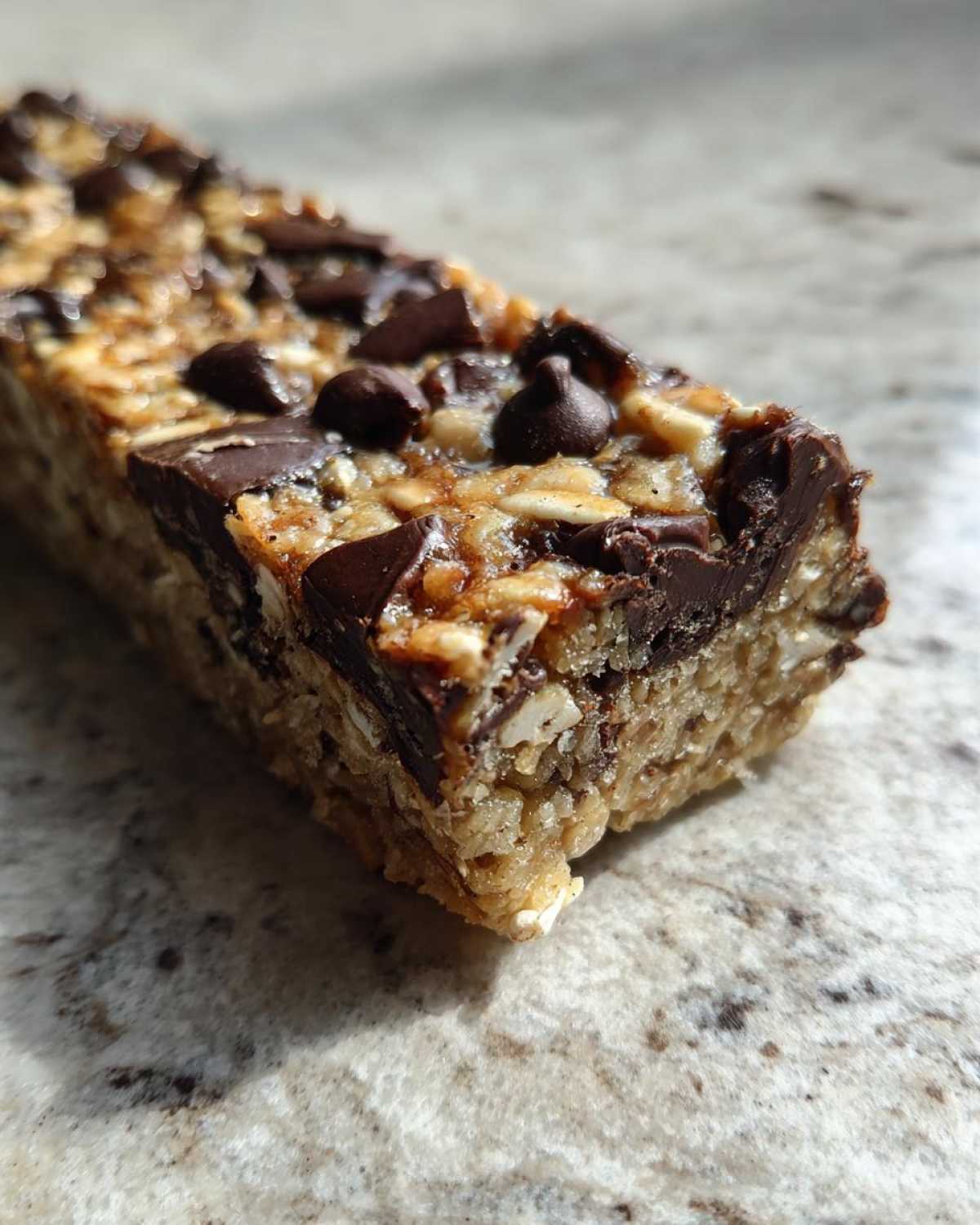 No-Bake Chocolate Chip Granola Bars - detail 3